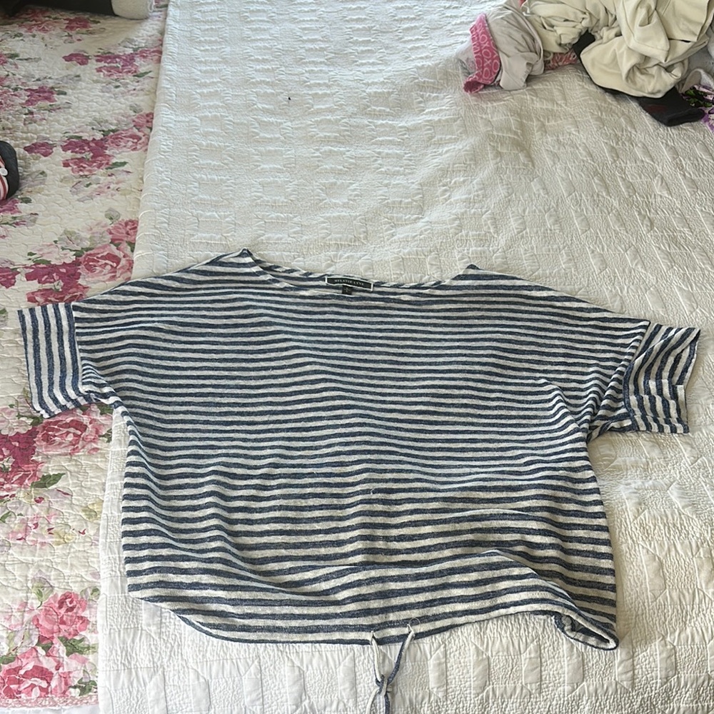 A loose fitting casual comfy  MELAINE LYNE stylish blue and white cotton knit